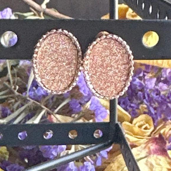 Rose gold metallic oversized 15mm glitter oval studs - Picture 1 of 1